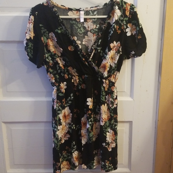 Womens floral blouse - Picture 1 of 7